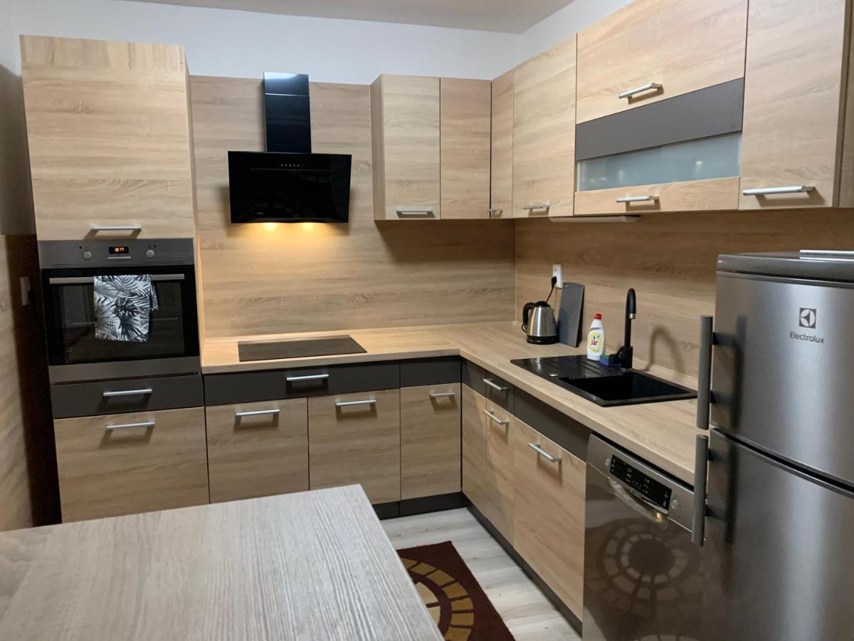 Apartmánový dom Magda Vrbov Exterior foto