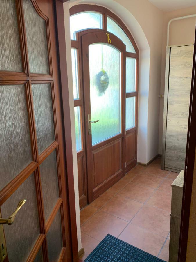 Apartmánový dom Magda Vrbov Exterior foto